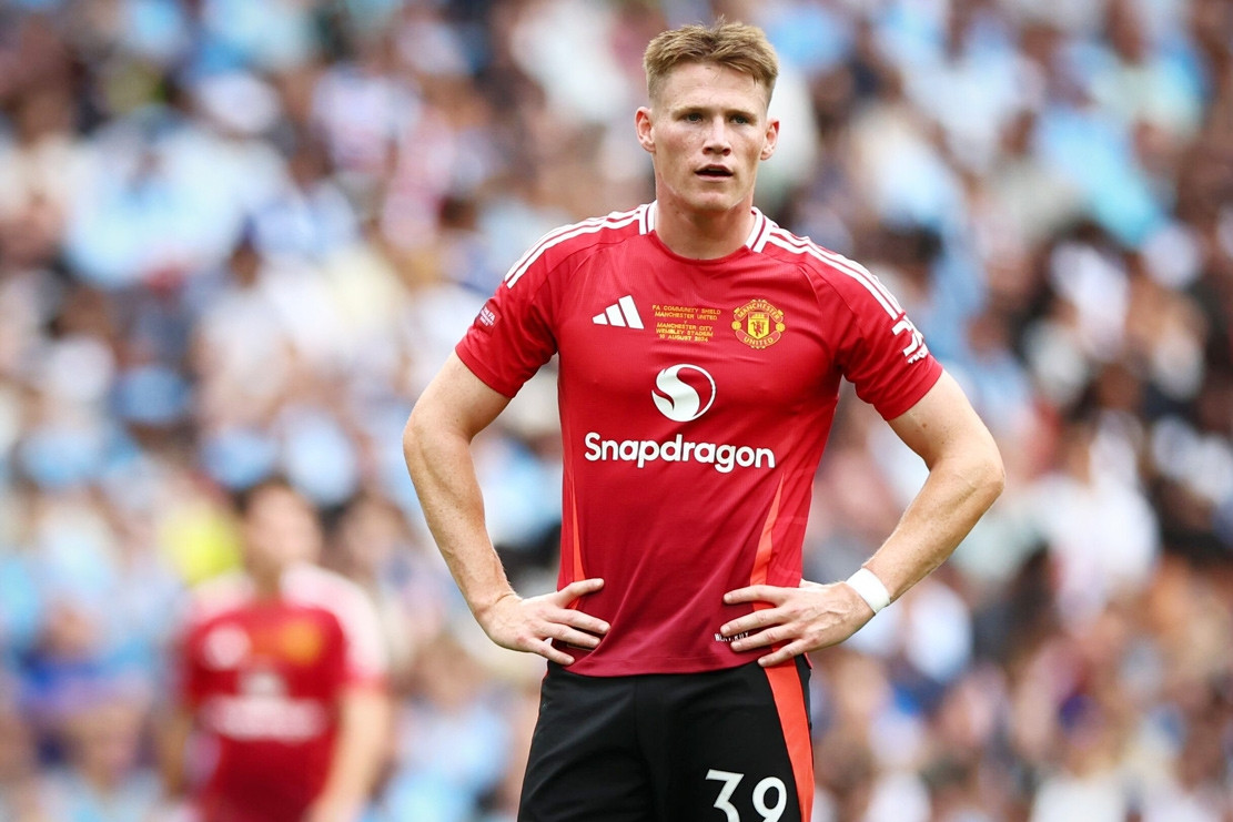 MU hụt Sander Berge, tương lai McTominay bấp bênh