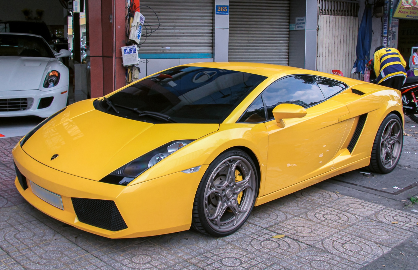 Siêu xe Lamborghini Gallardo từng của Cường Đô-la độ bộ mâm trị giá 400 triệu