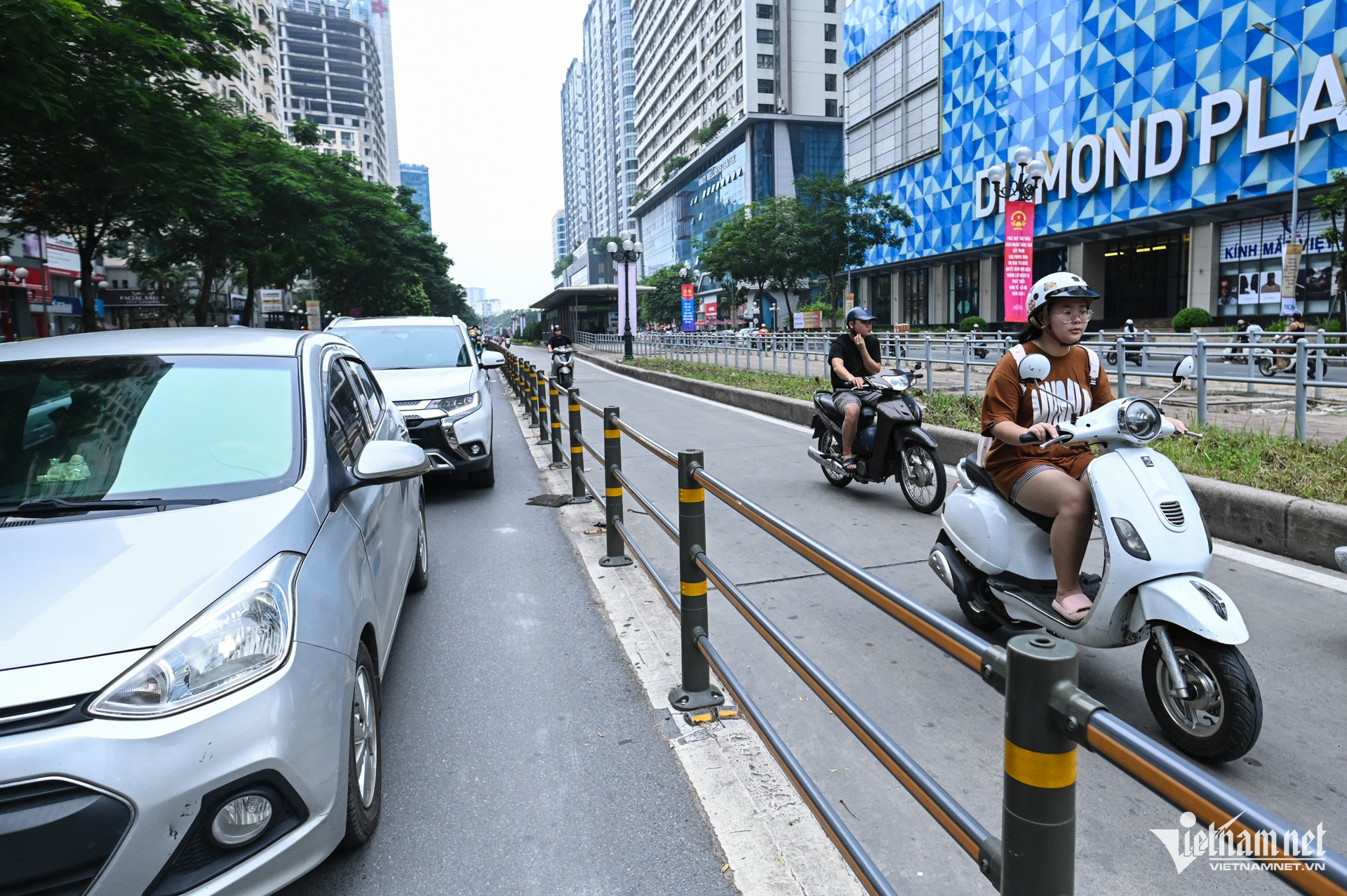 W-Vỉa hè   tuyến BRT (10).jpg