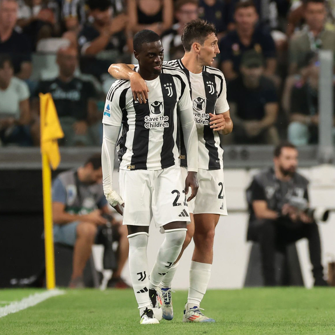 Juventus thắng đậm đội bóng của Fabregas ở vòng 1 Serie A Weah Juventus Como 2.jpg