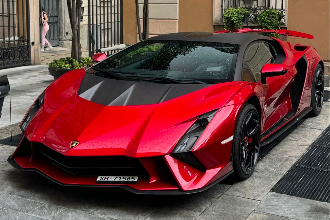 Lamborghini Invencible 6.jpg