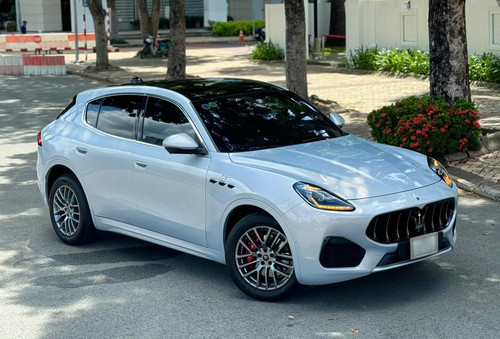 Đi hơn 13.000 km, SUV sang Maserati Grecale 'hét' giá ngang xe mới gây tranh cãi