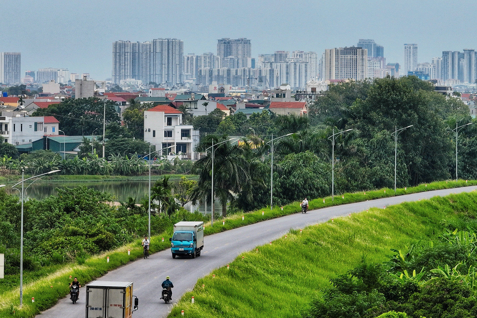 Toàn cảnh đường vào khu đất đấu giá ở Hoài Đức vừa bị chỉ đạo kiểm tra