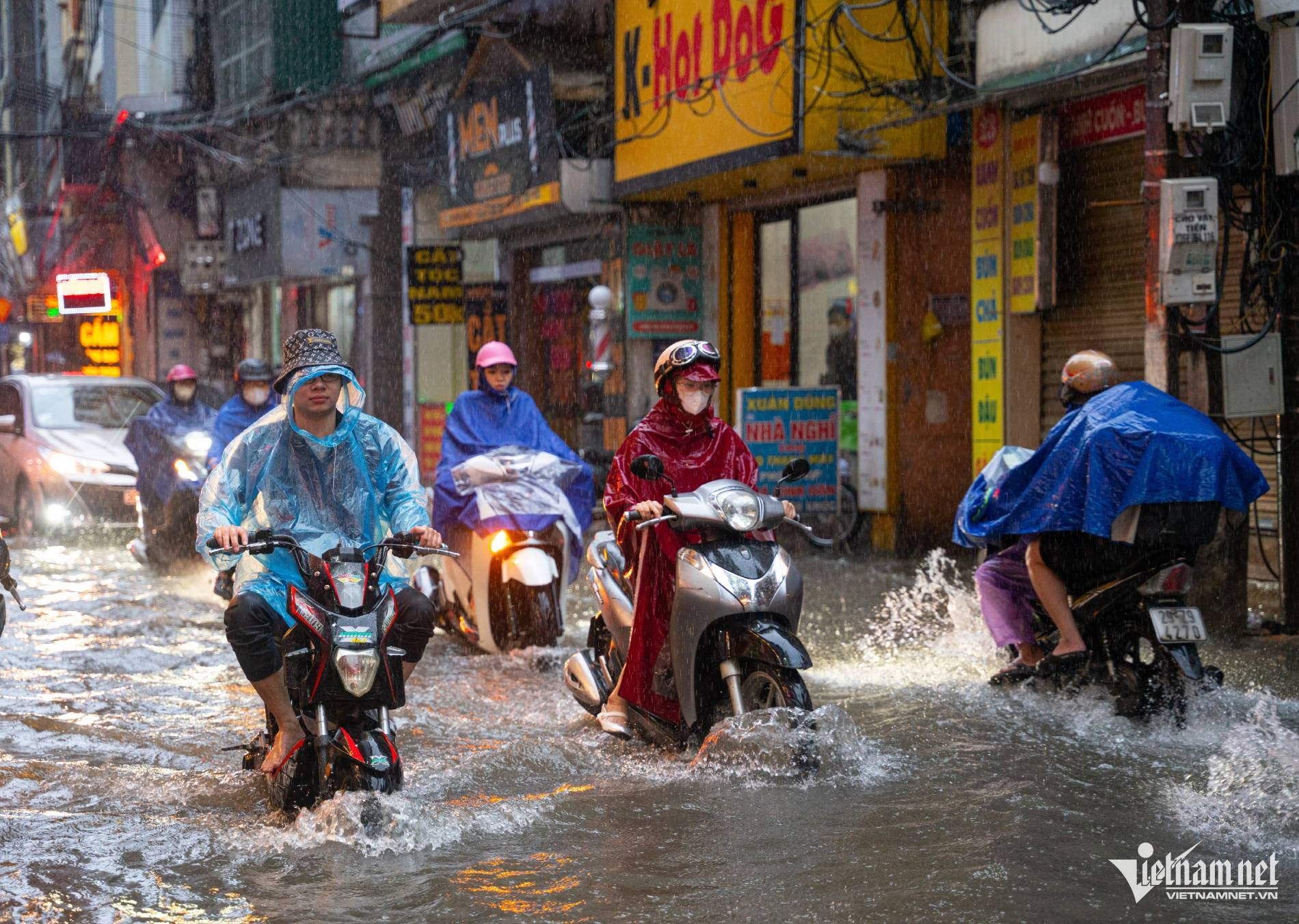 W-mưa ngập hoàng hà 1.jpg