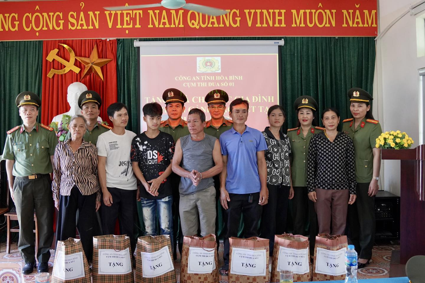 Cụm thi đua số 1 công an tỉnh Hoà Bình.jpg