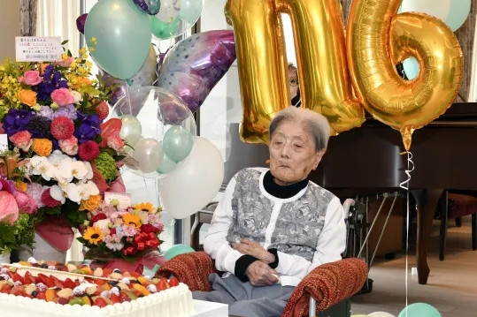 Loại quả dân dã được cụ bà cao tuổi nhất thế giới yêu thích