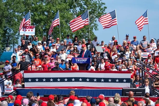 Mỹ truy tìm kẻ đe dọa sát hại ông Trump