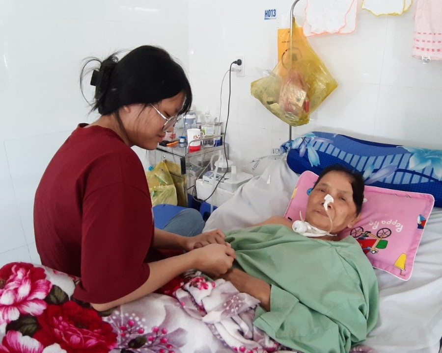 bà Nguyễn Thị Hường.jpg