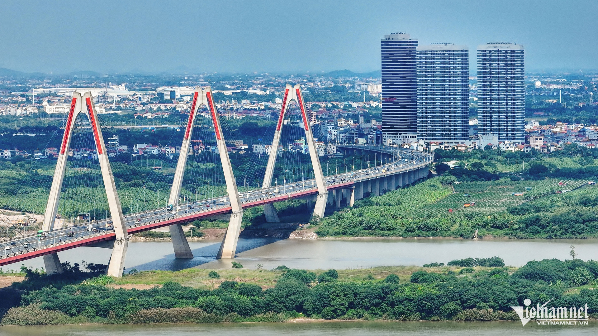 W-cầu Nhật Tân.jpg