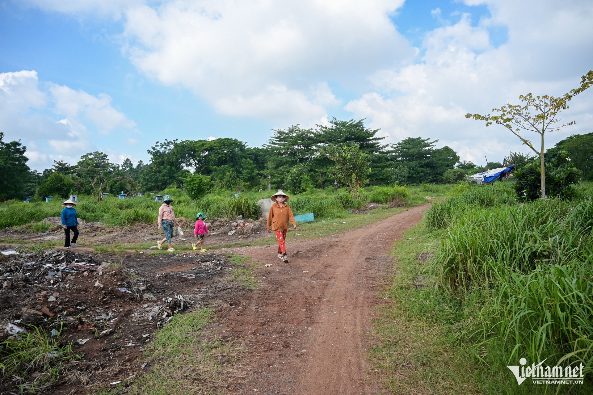 W-nghĩa trang Bình Hưng Hoà 19.jpg