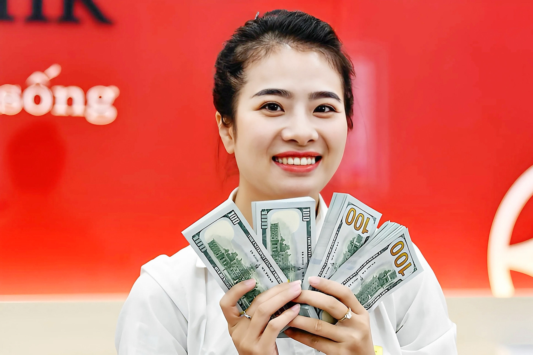 Giá USD ngân hàng đồng loạt giảm mạnh