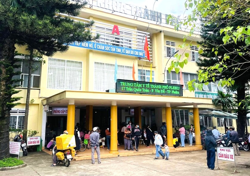 Hiếm dâm con riêng của vợ.jpg