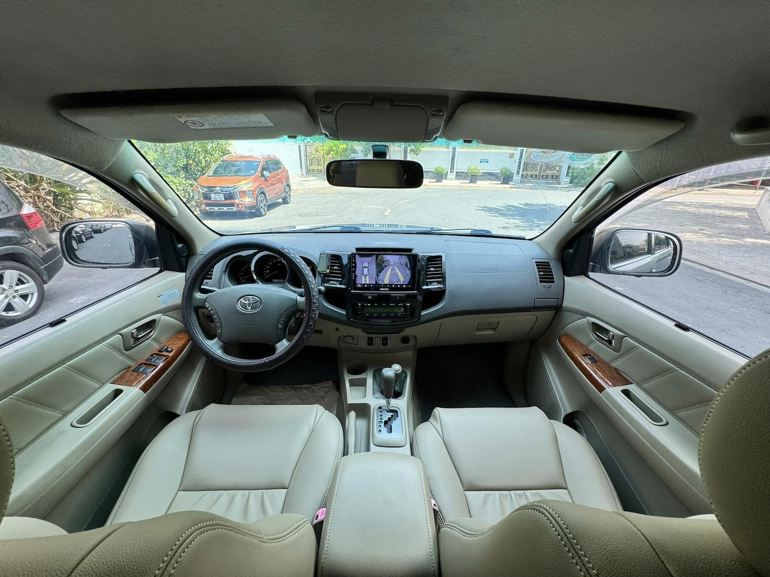 toyota fortuner 2009 2 dung ngo.jpg