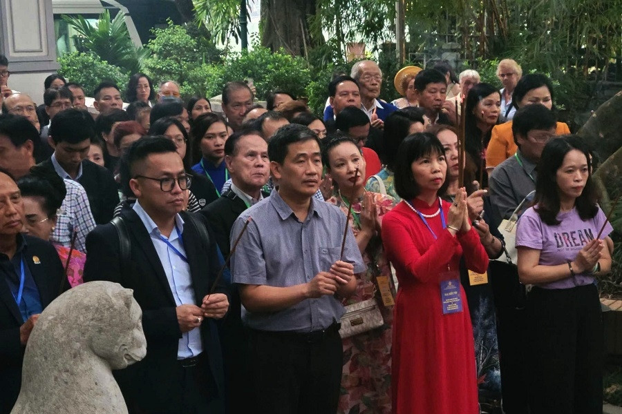 Văn hoá và ngôn ngữ Việt gắn kết chặt chẽ trong đời sống cộng đồng kiều bào