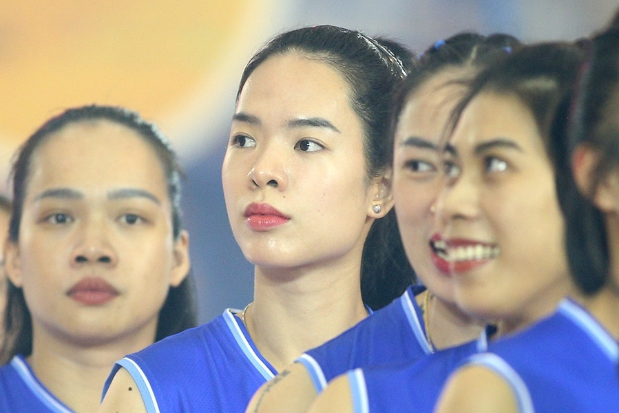 Dàn chân dài bóng chuyền Việt Nam xinh tươi ở VTV Cup 2024