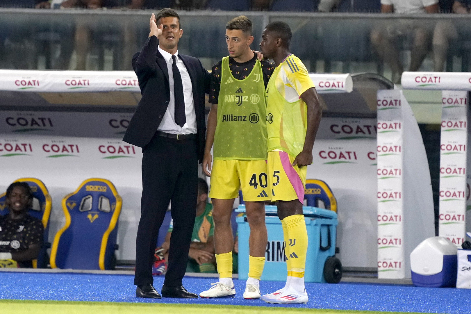 Juventus tiếp tục bay cao với Thiago Motta Motta Verona Juventus.jpg