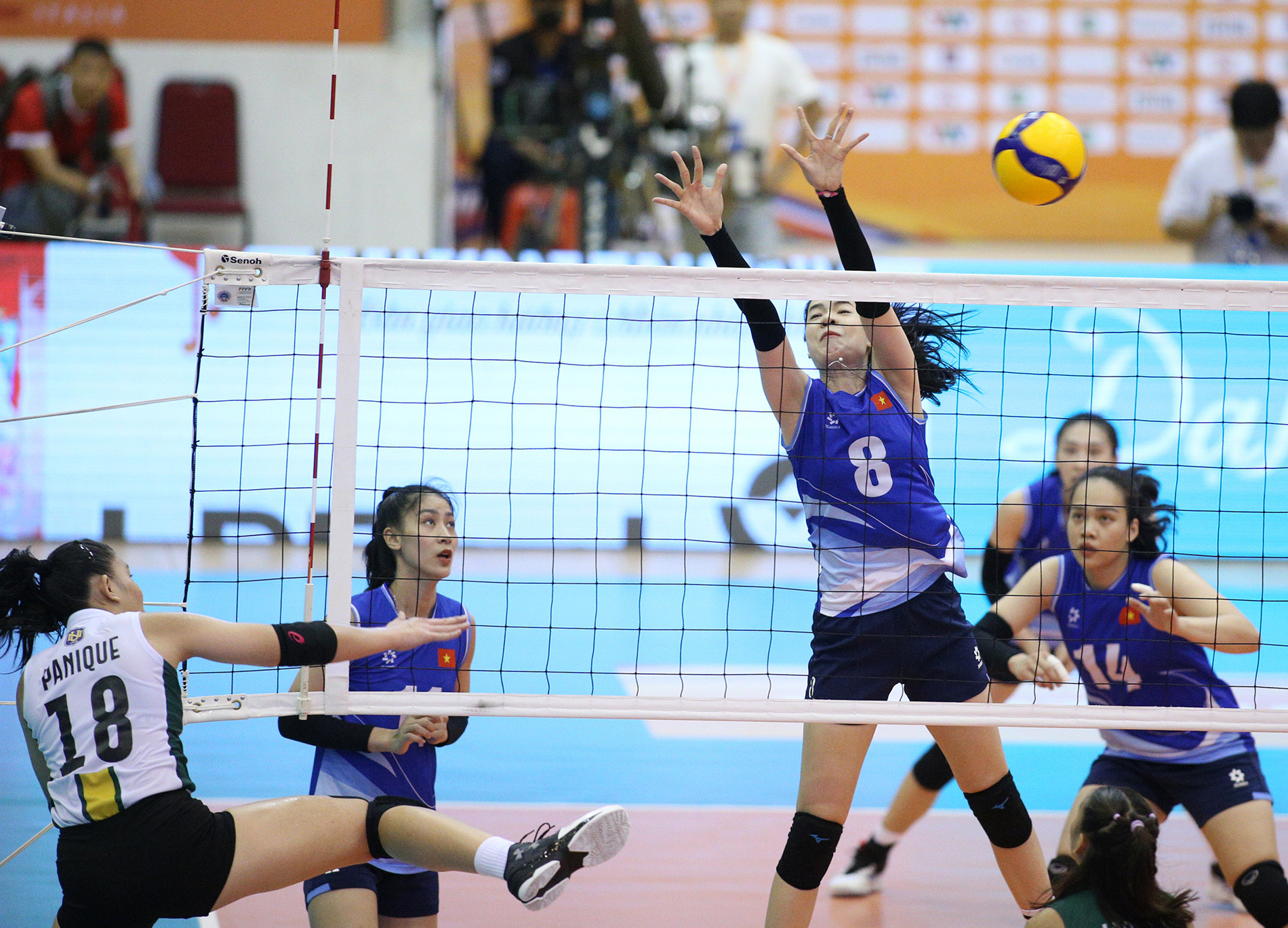 tuyen bong chuyen nu viet nam vtv cup 6.JPG