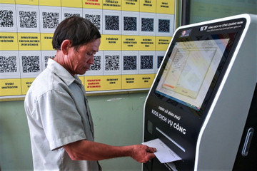 Ra mắt ki-ốt dịch vụ công đầu tiên ở Quảng Nam, thao tác tiện lợi như máy ATM