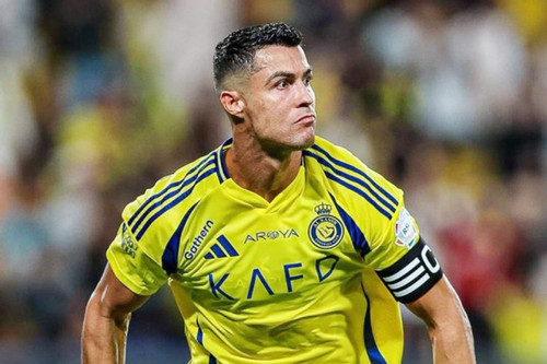 Ronaldo lập siêu phẩm giúp Al-Nassr thắng to