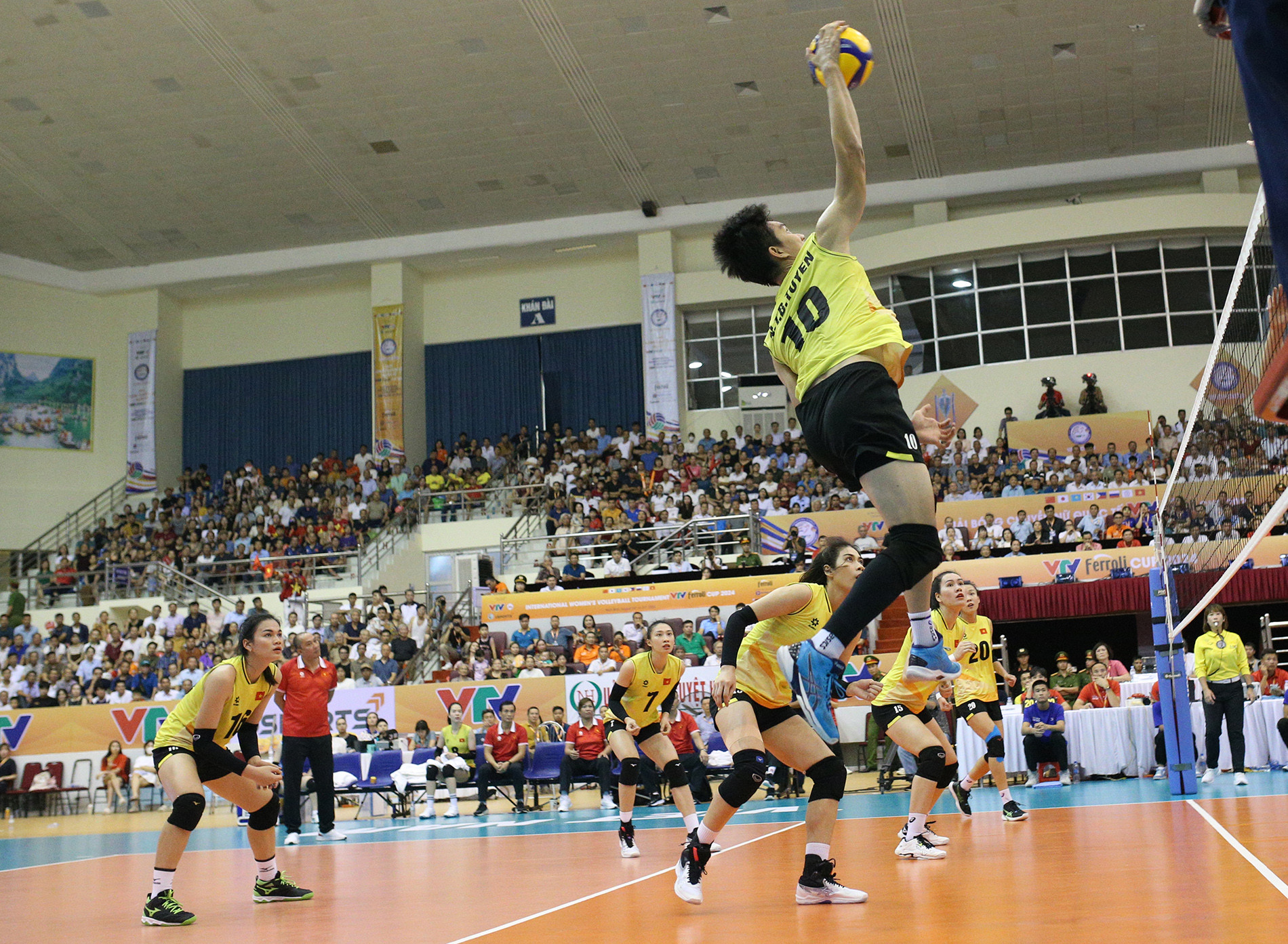 chuyen nu viet nam vtv cup 8.JPG