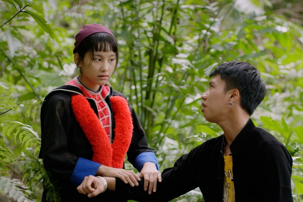 Khán giả phim ‘Đi giữa trời rực rỡ’ đang ảo tưởng quyền lực của mình?