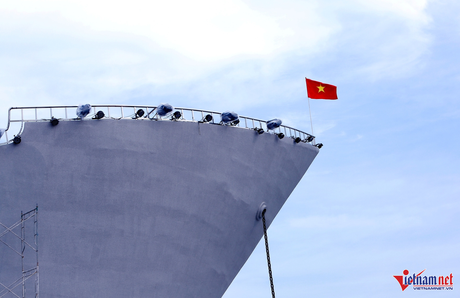 W-a7Ngắm tượng đài con tàu tập kết ra Bắc biểu tượng tình đoàn kết hai miền Nam   Bắc   12.JPG.jpg