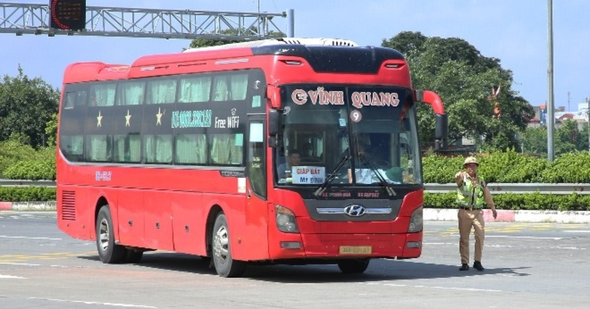 Những vi phạm của tài xế ô tô bị đề xuất trừ điểm trên giấy phép lái xe