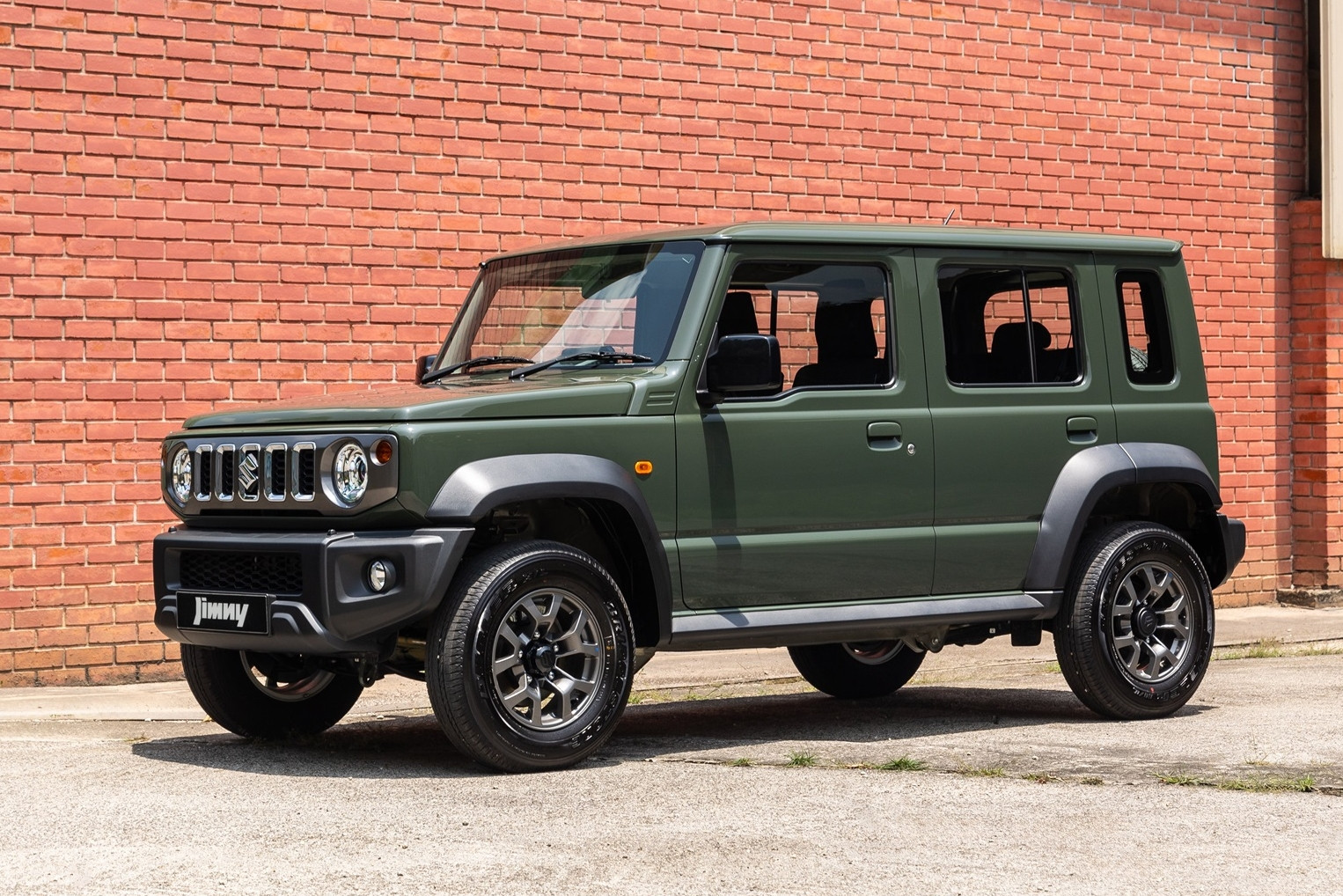 Suzuki Jimny bản 5 cửa ra mắt tại Malaysia, về Việt Nam dễ ế vì giá quá đắt