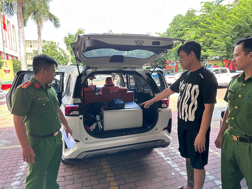 phat tan tin nhan.png