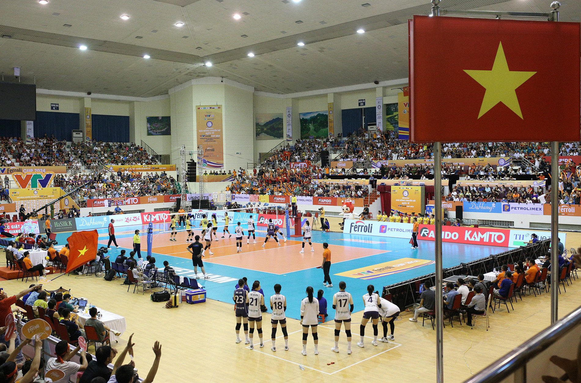 tuyen bong chuyen nu viet nam vtv cup 6.JPG