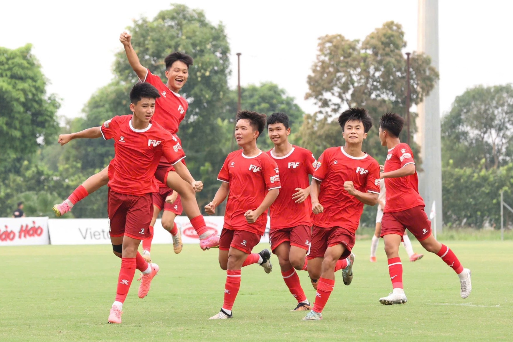 Giải bóng đá U15 quốc gia: PVF, Thể Công Viettel, Bà Rịa Vũng Tàu thắng lớn