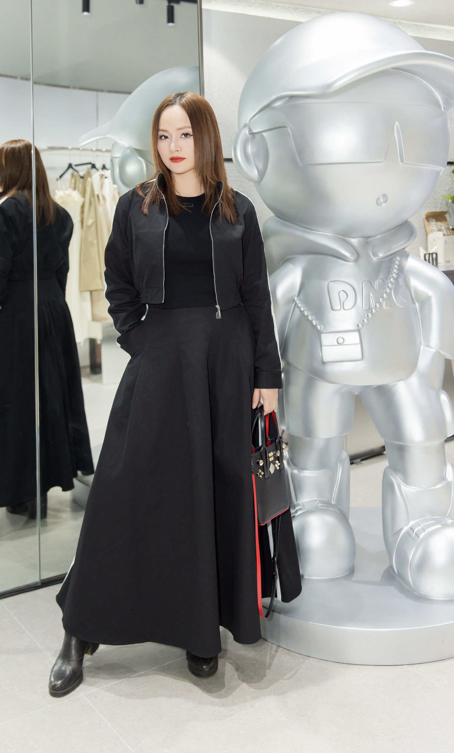 20 LAN PHƯƠNG.jpg