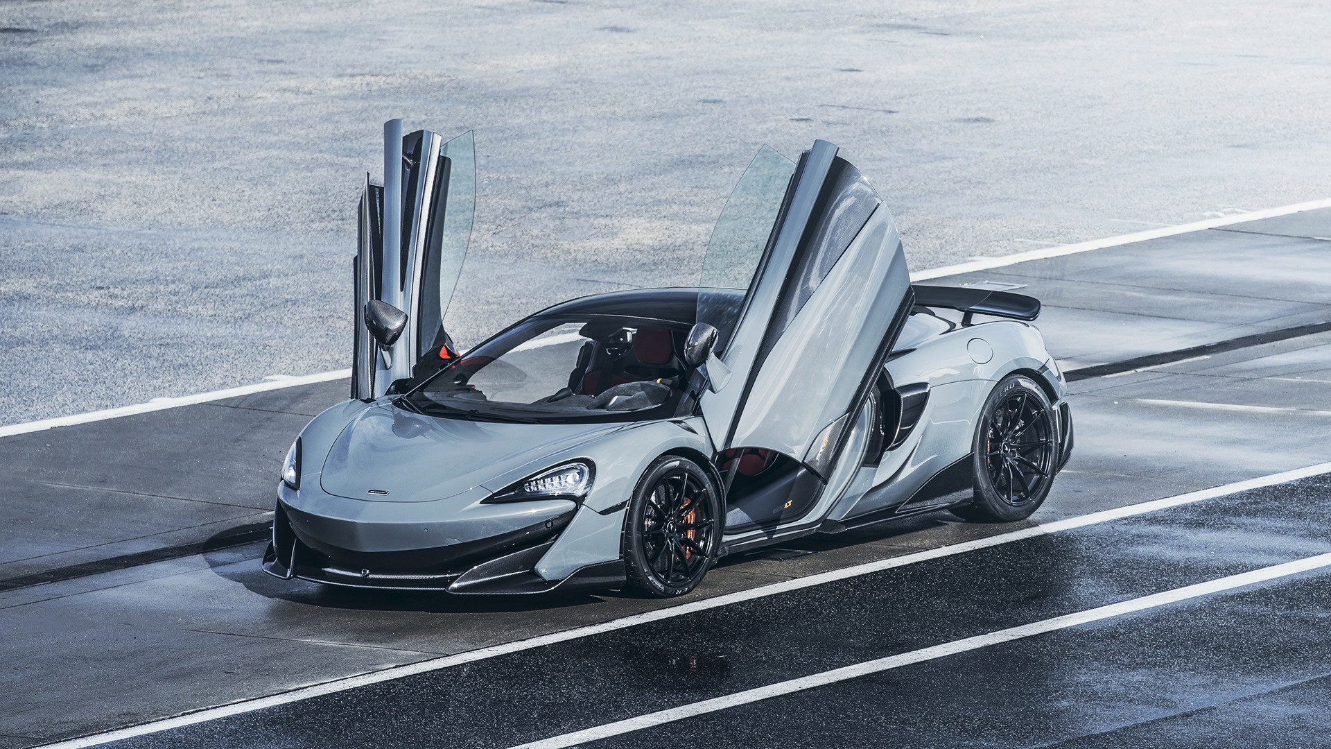 mclaren va cham 1.jpg
