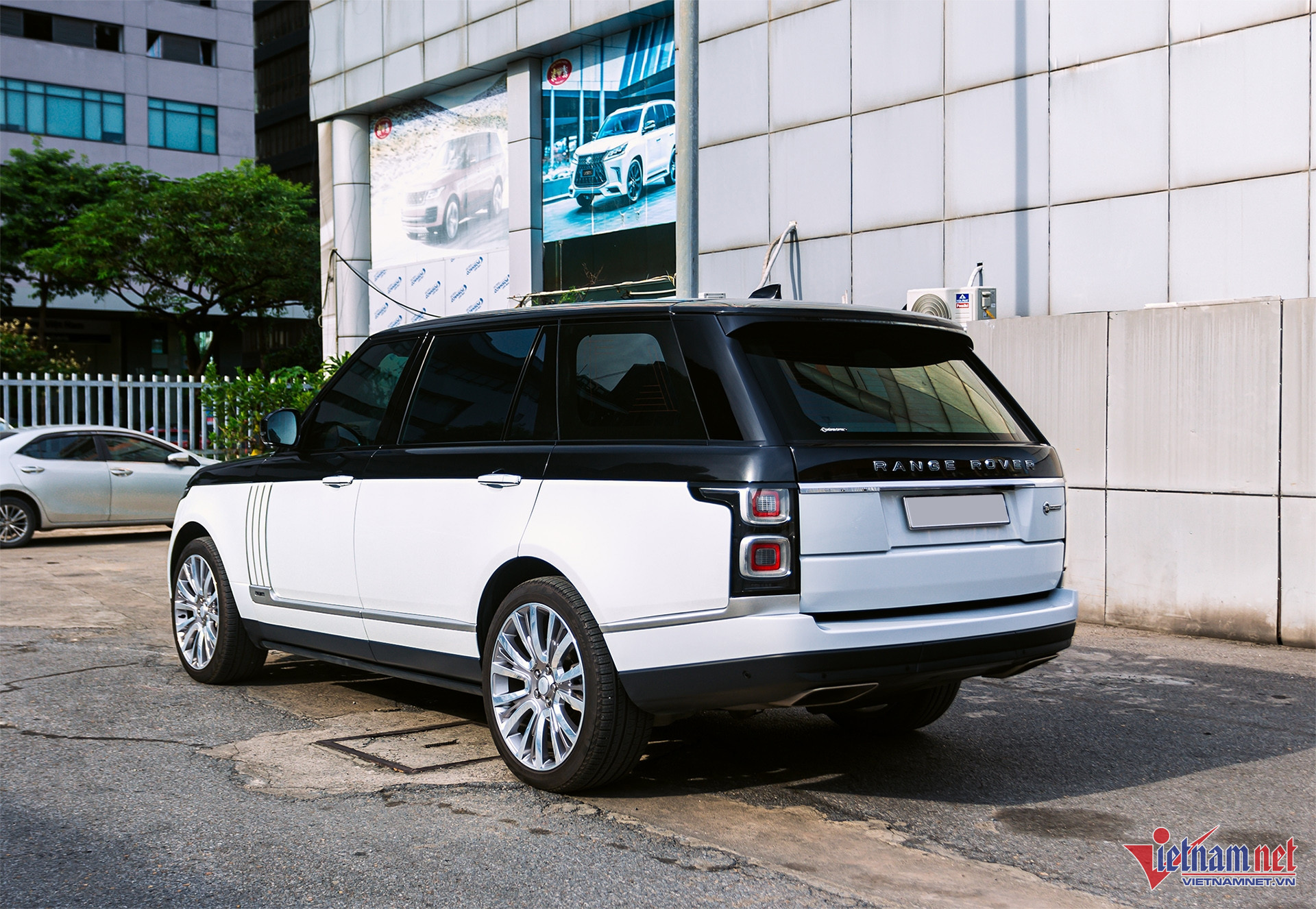 W-range rover 2.jpg