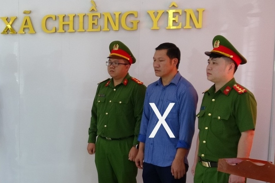 Chủ tịch xã 'bắt tay' với doanh nghiệp làm khống hồ sơ