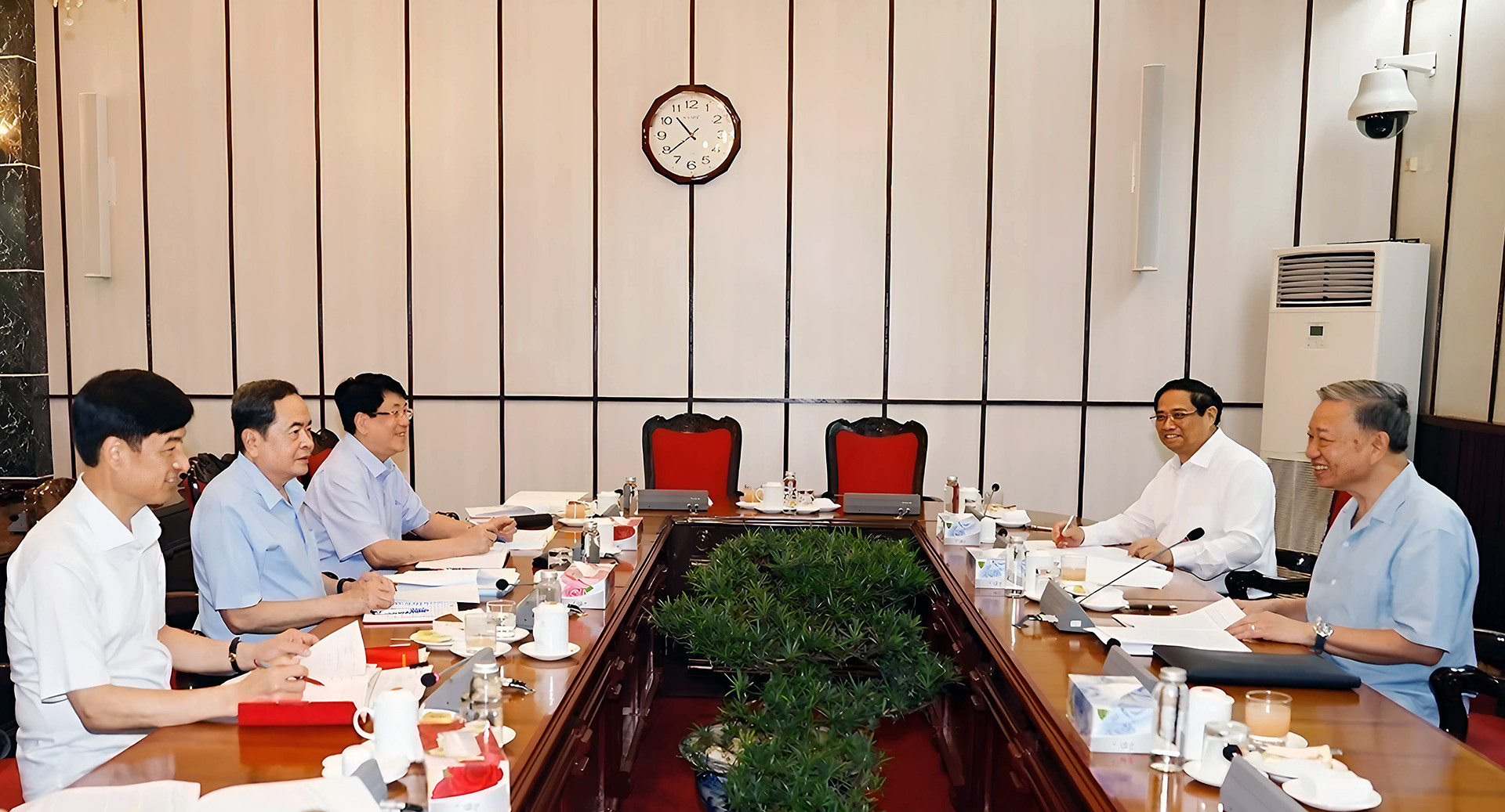 Ảnh JPEG 486C A2E0 53 0.jpg