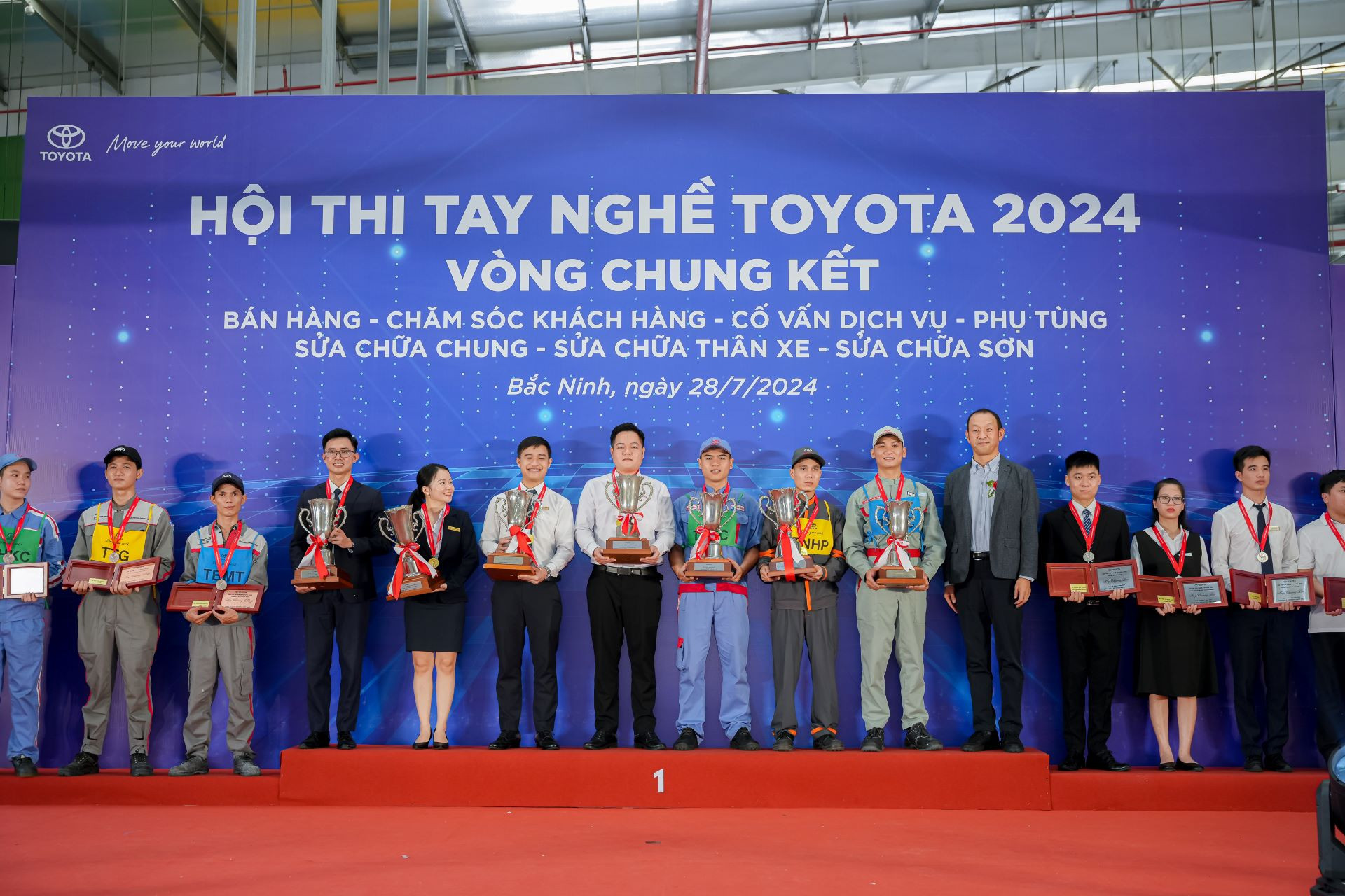 CNHT Toyota hoi thi tay nghe 3
