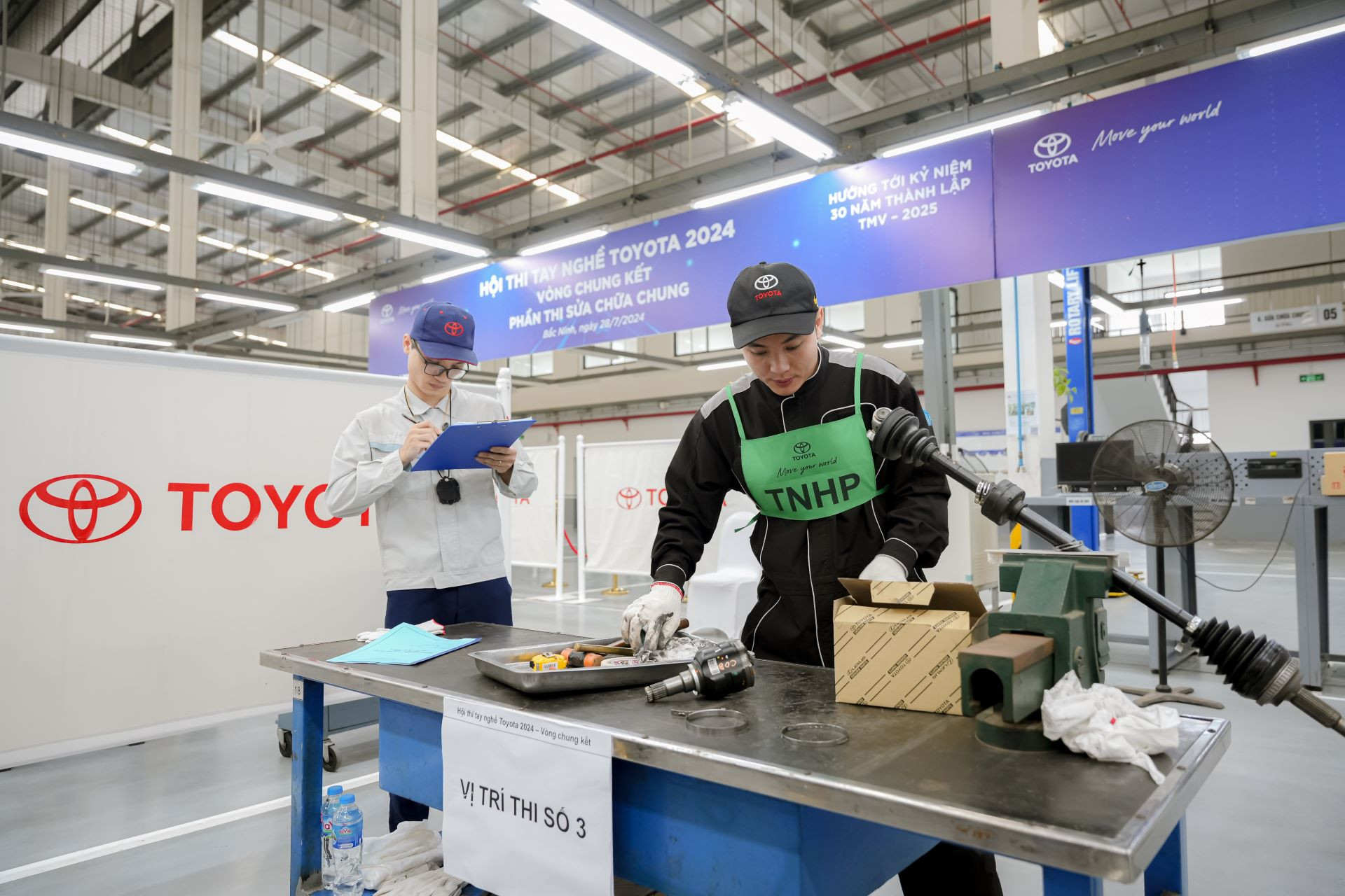 CNHT Toyota hoi thi tay nghe 4