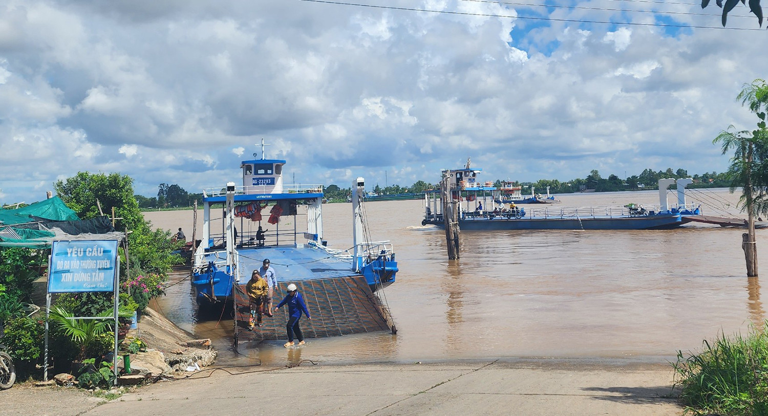 bến phà An Giang.jpg