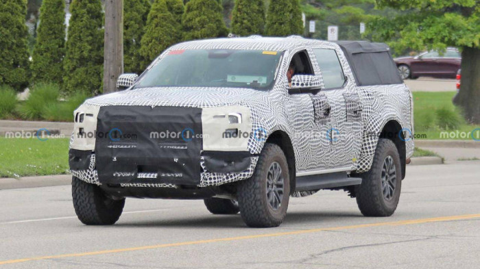 Lộ giá bán Ford Ranger Raptor 2023 sắp ra mắt