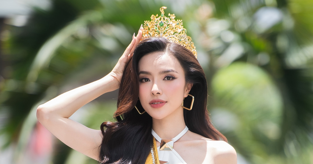 Á hậu Miss Grand Vietnam Hạnh Nguyên: Mẹ là giáo viên tiểu học, cha dạy đại học