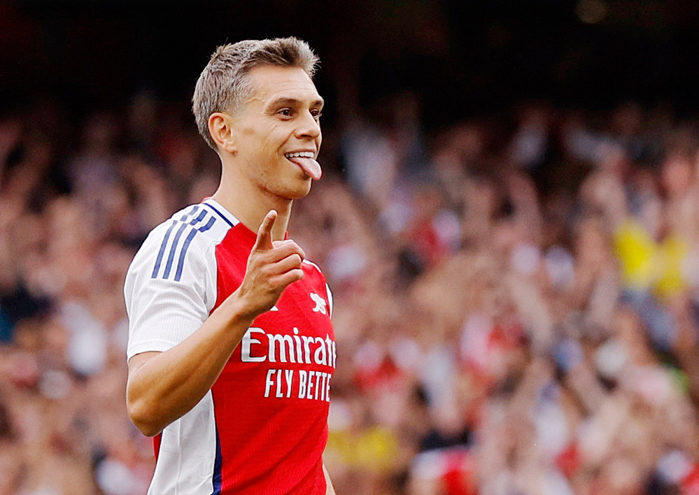 Arsenal đè bẹp nhà vô địch Bundesliga Arsenal