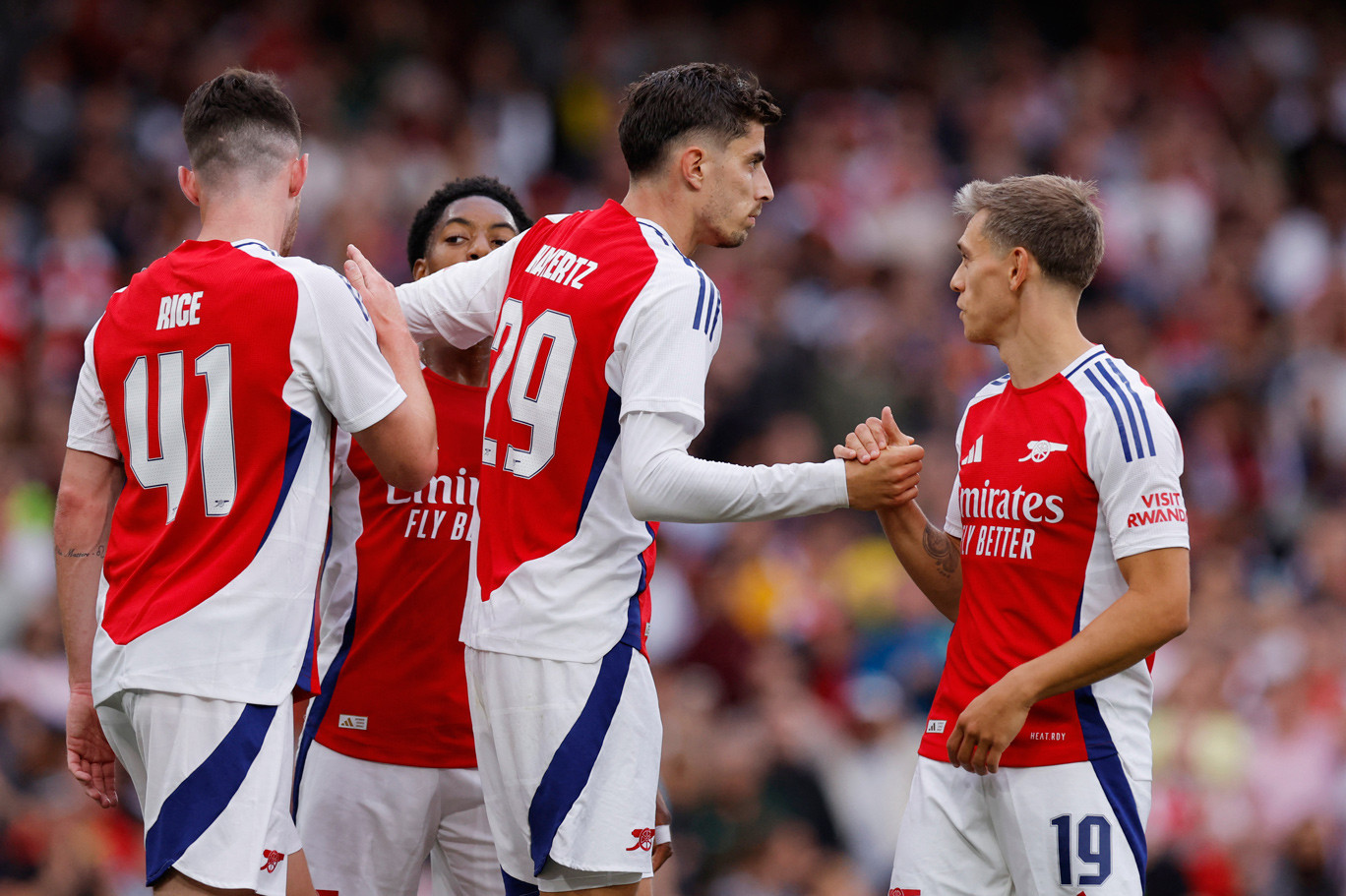 Arsenal đè bẹp nhà vô địch Bundesliga Arsenal