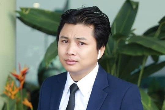 Chàng trai nằm liệt giường trở thành CEO truyền cảm hứng nhờ đọc sách