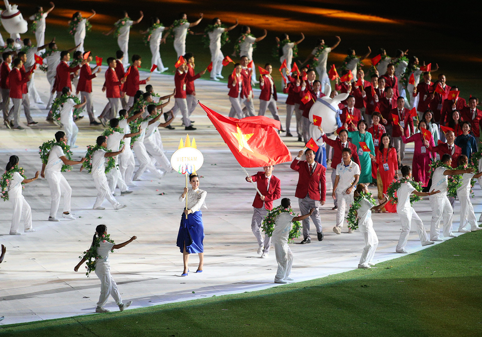 khai mac sea games 8.jpg