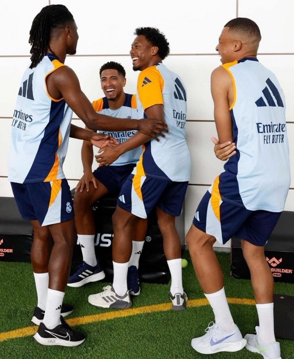 Kylian mbappe real madrid 19.jpg