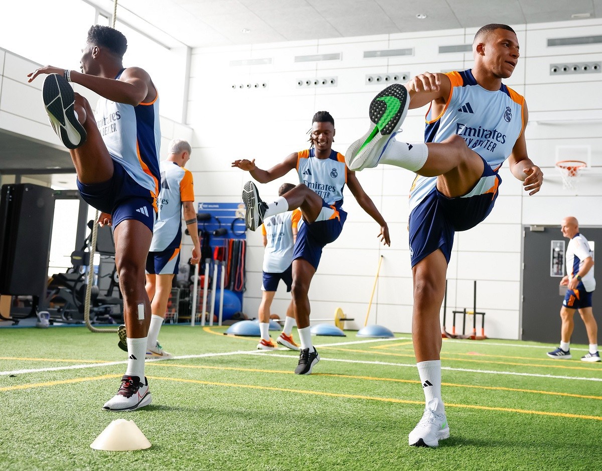 Kylian mbappe tap real madrid.jpg