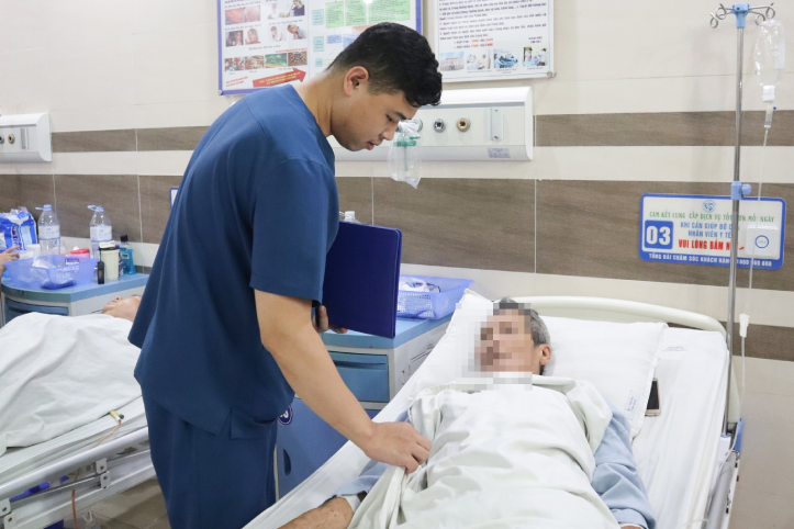 Lý do khiến 3 người đàn ông đi cấp cứu trong đêm