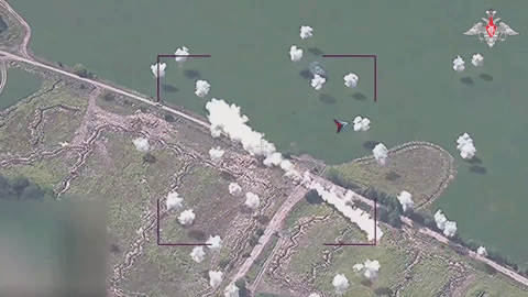 Ukraine tiếp tục tấn công xuyên biên giới, Nga ban bố tình trạng khẩn cấp