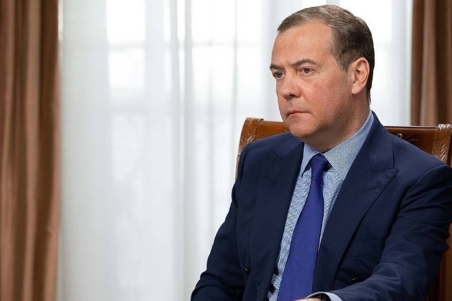 Ông Medvedev muốn Nga đưa quân tới Kiev, Ukraine nói về việc giành lại Crưm